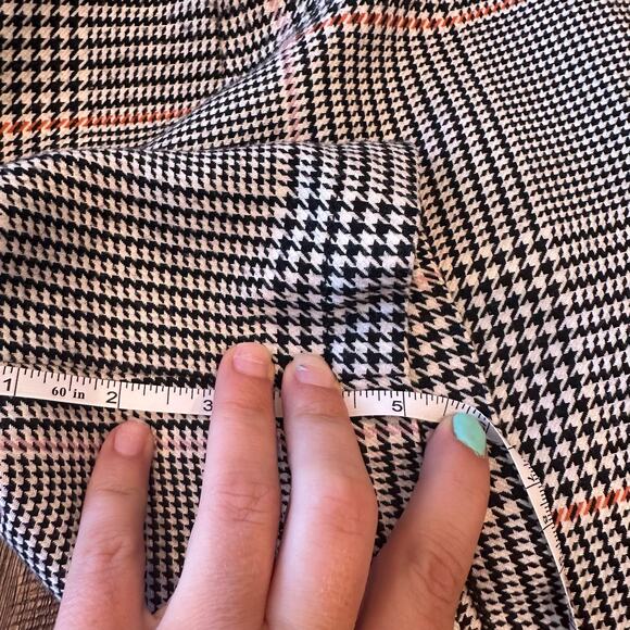 Just Female Amalie Houndstooth Shorts Size Medium Black Pink Orange Cream - Picture 9 of 13